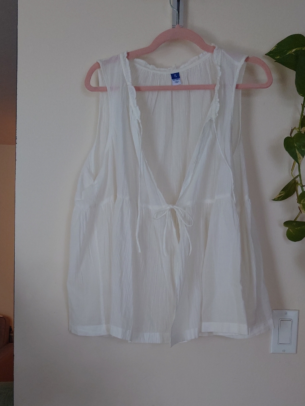 Old Navy White Sleeveless Tie-Front Tank